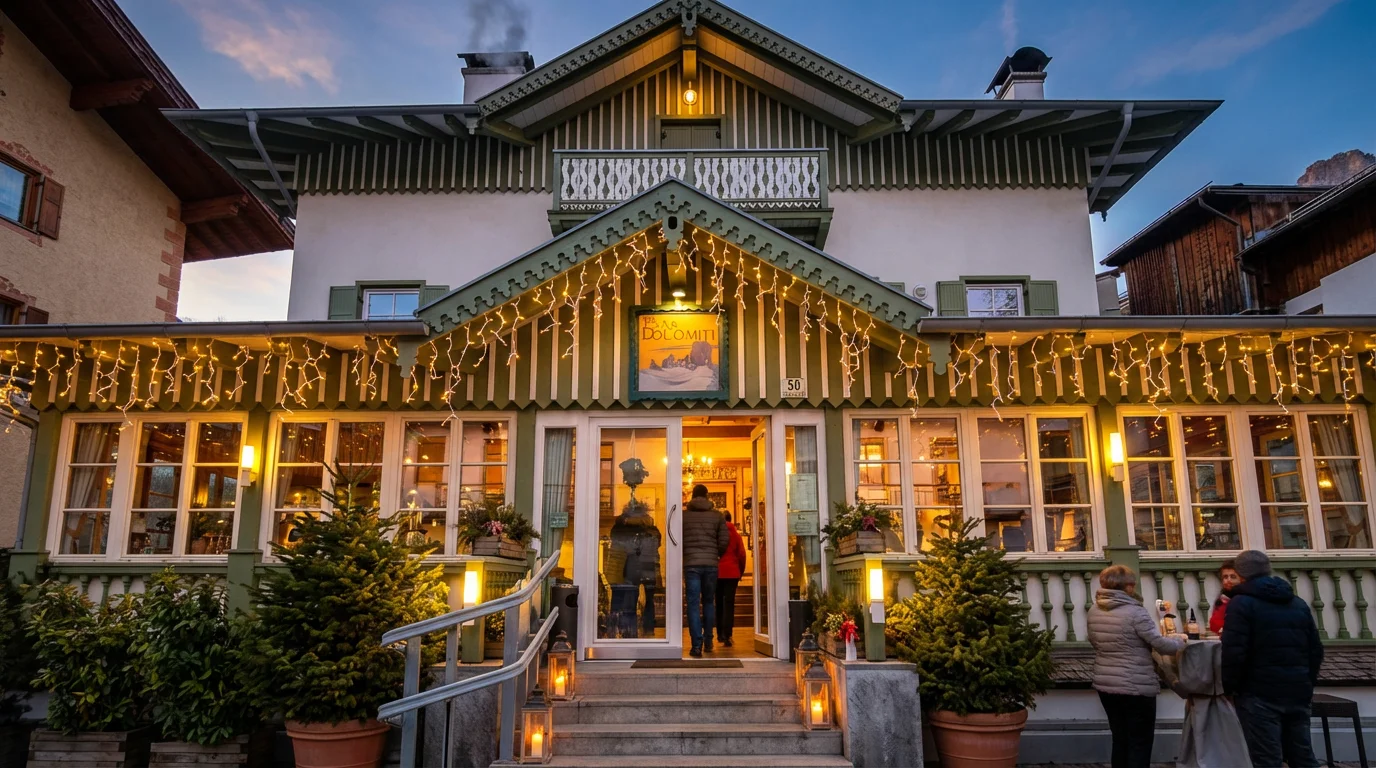 Bar Dolomiti - Esterno con luci natalizie a Cortina d'Ampezzo
